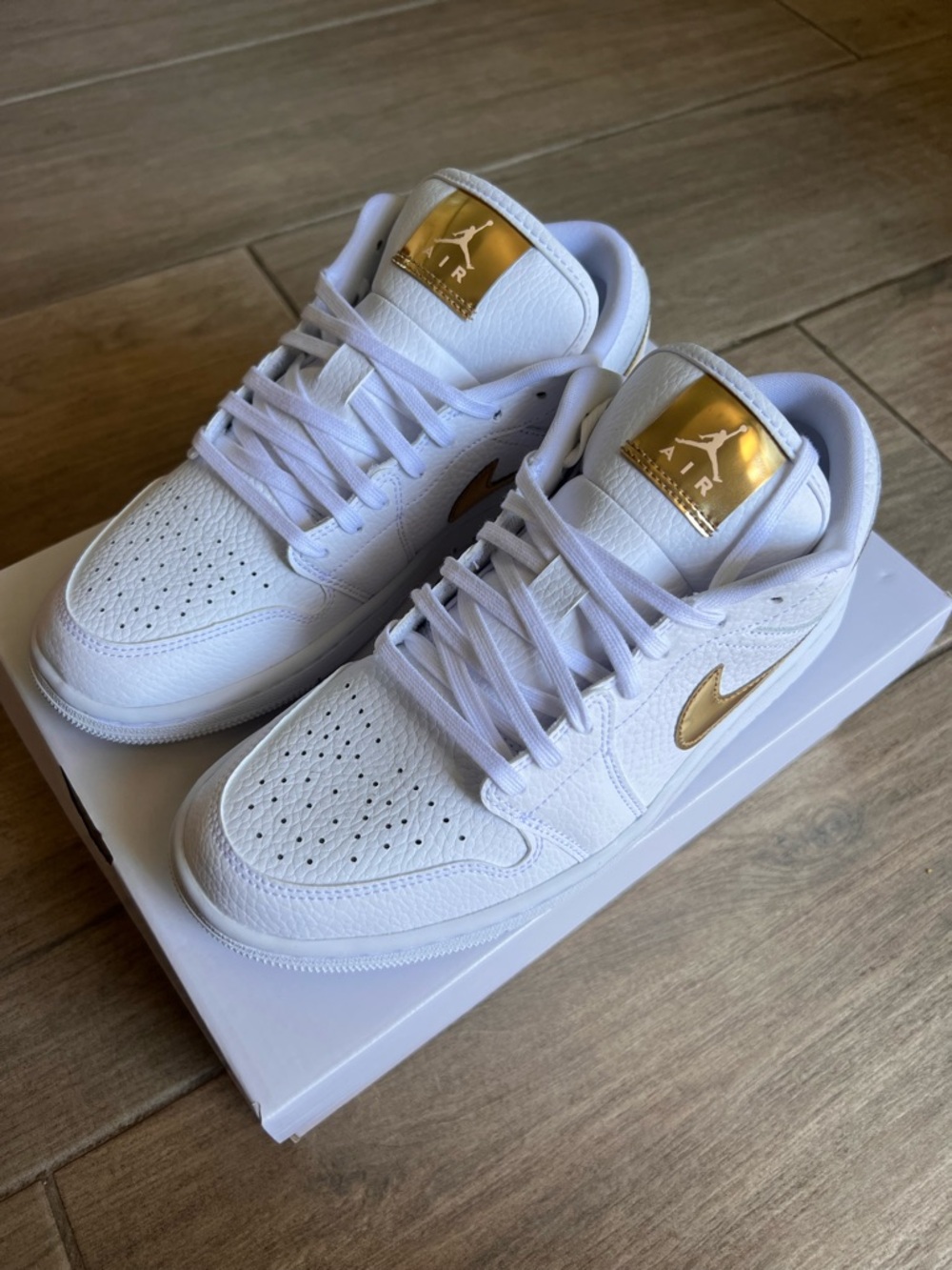 Air Jordan 1 Low SE ( box without lid )